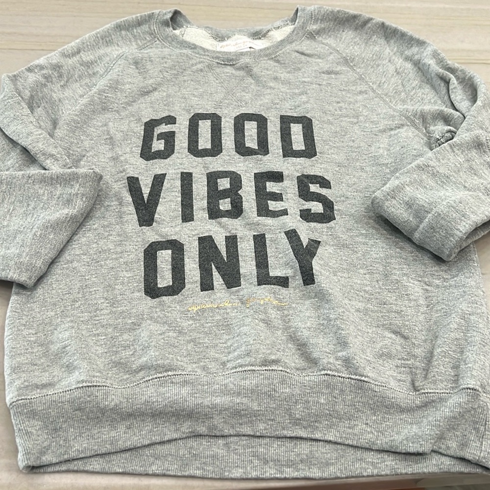 good vibes only grey sweatshirt. Spiritual Gangster. sz: medium